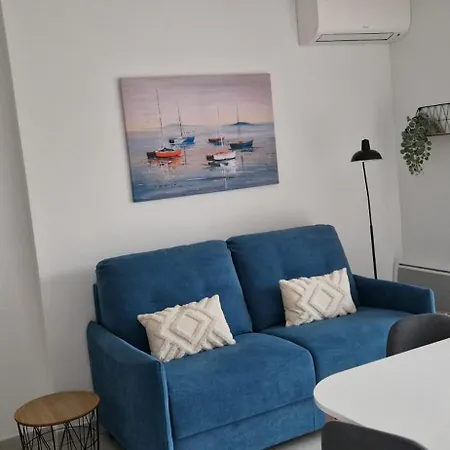 T2 Classe 3 Etoiles Dans Neuve Avec Piscine 아파트